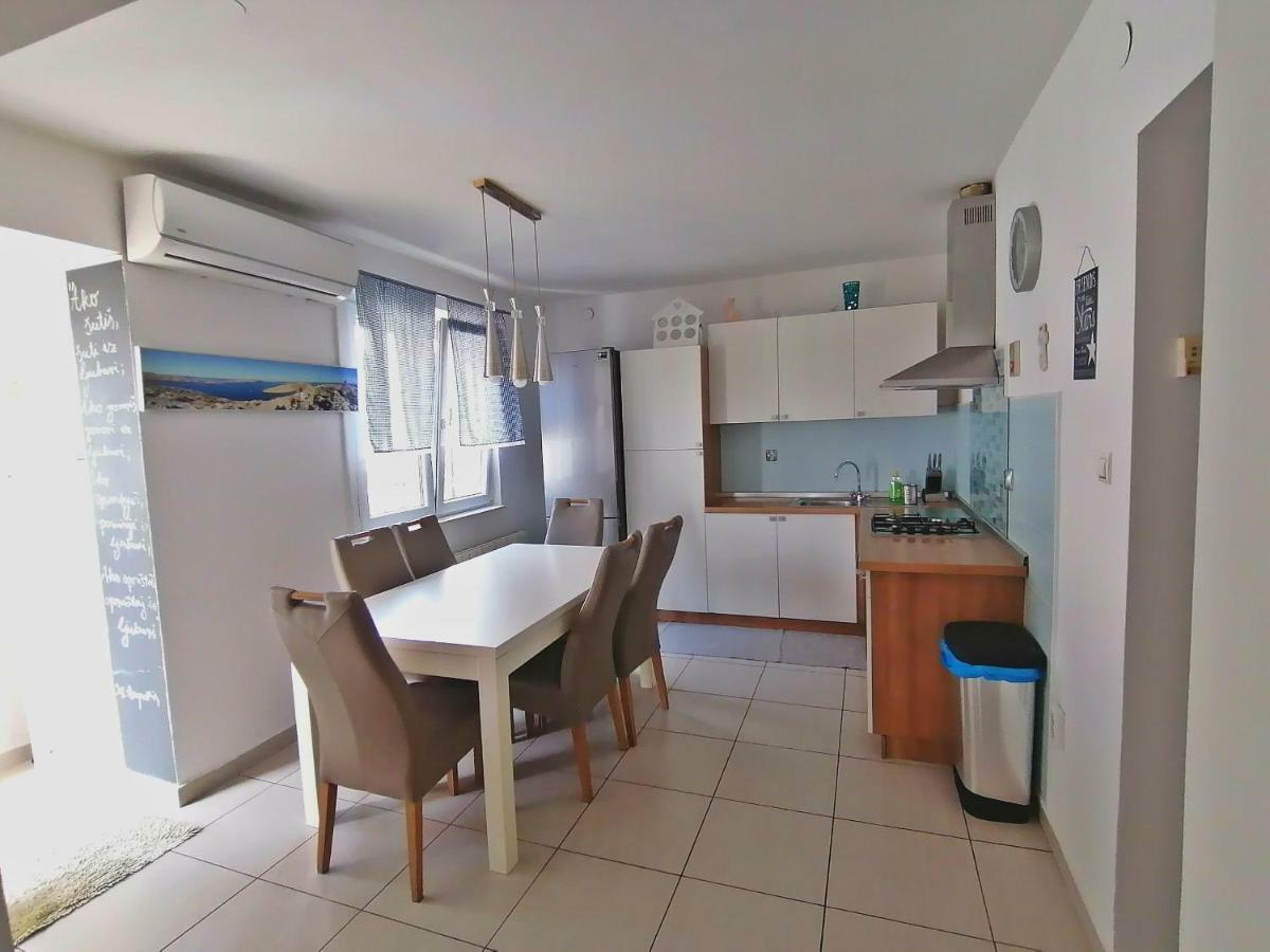 Apartments Bernarda, Jezera Εξωτερικό φωτογραφία